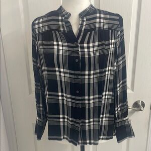 LOFT Black & White Plaid Button Down Shirt Pleating Details Long Sleeves Size S